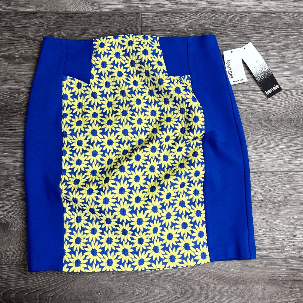Nwt Kensie Blue and Yellow Pencil‎ Skirts Size Medium